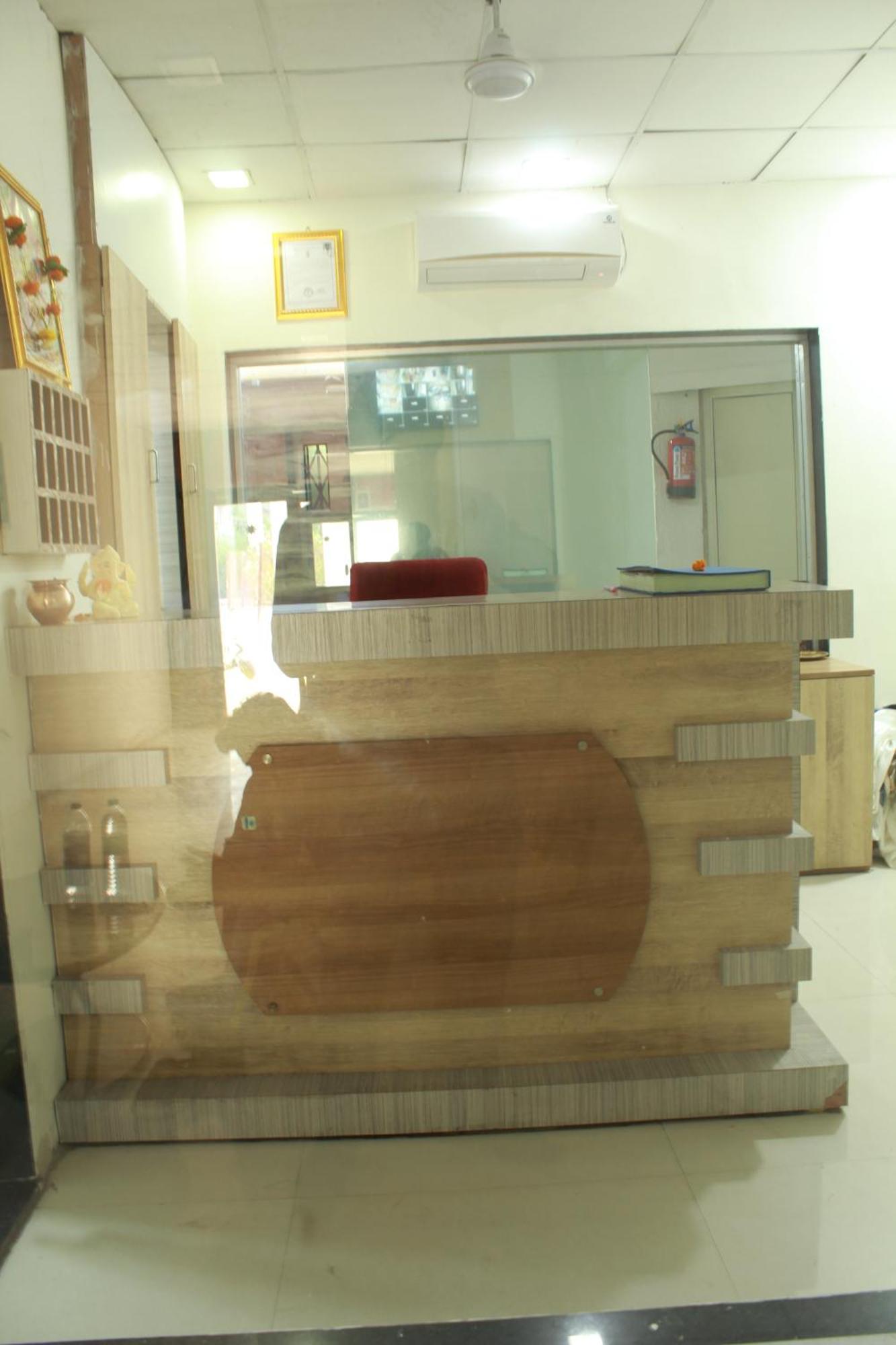 Hotel Skylark Vapi Ngoại thất bức ảnh